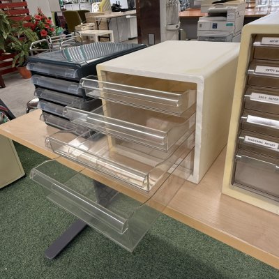 ลิ้นชักใส่เอกสาร