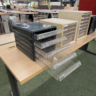 ลิ้นชักใส่เอกสาร