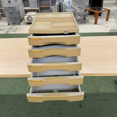 ลิ้นชักใส่เอกสาร