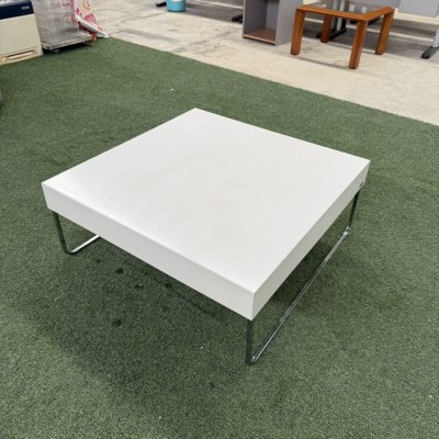 โต๊ะกลาง