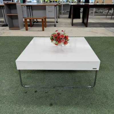 โต๊ะกลาง