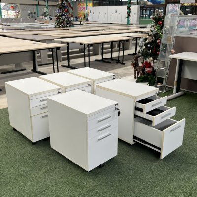 ตู้ลิ้นชักใต้โต๊ะ