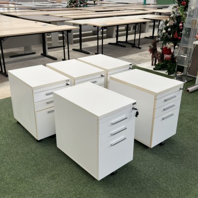 ตู้ลิ้นชักใต้โต๊ะ