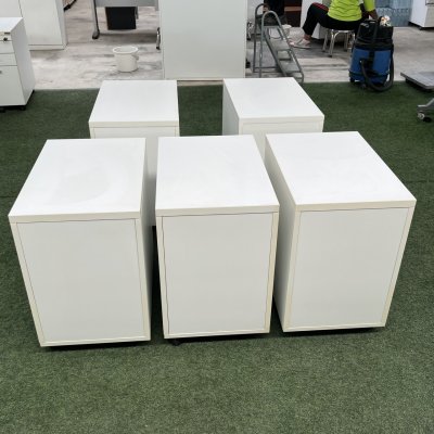 ตู้ลิ้นชักใต้โต๊ะ