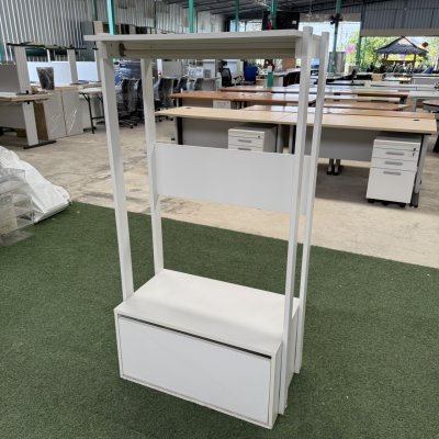 ราวแขวนผ้าสำหรับชุดเด็ก