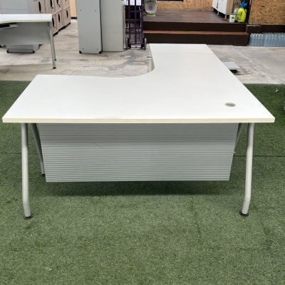 โต๊ะทำงานทรง L