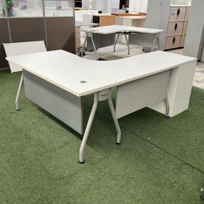 โต๊ะทำงานทรง L