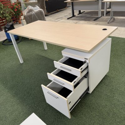 โต๊ะทำงานผู้บริหาร