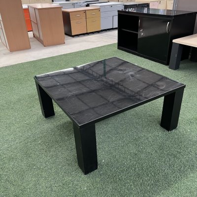 โต๊ะกลาง