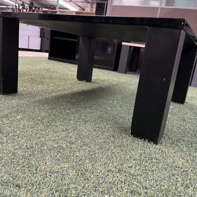 โต๊ะกลาง