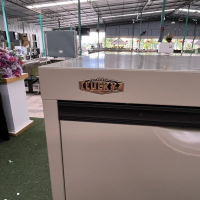 4抽屉铁柜