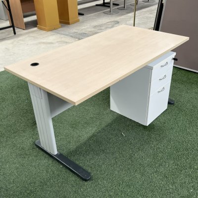 โต๊ะทำงาน