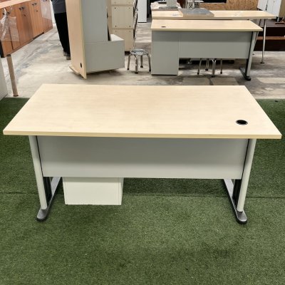 โต๊ะทำงาน