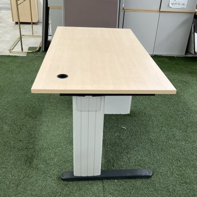 โต๊ะทำงาน