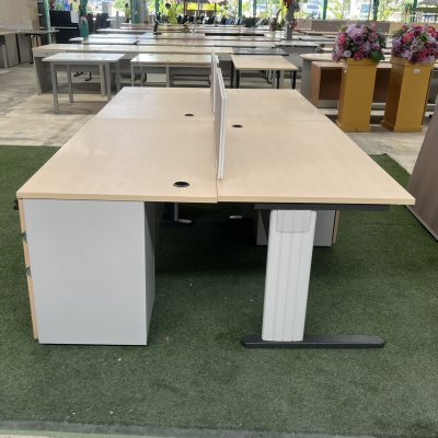 โต๊ะทำงานกลุ่ม 4 ที่นั่ง  (ลิ้นชักฝั่งขวา)