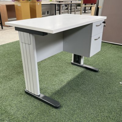 โต๊ะทำงาน