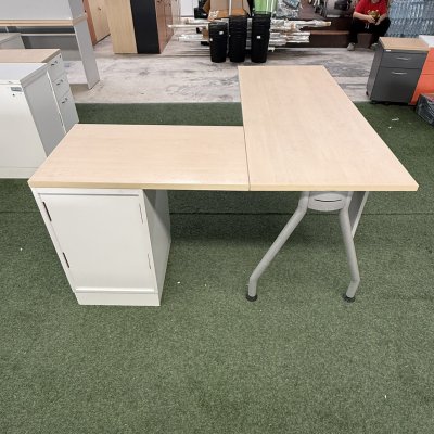 โต๊ะทำงานทรง L