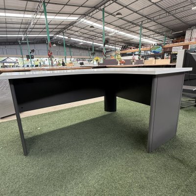 โต๊ะทำงานทรง L