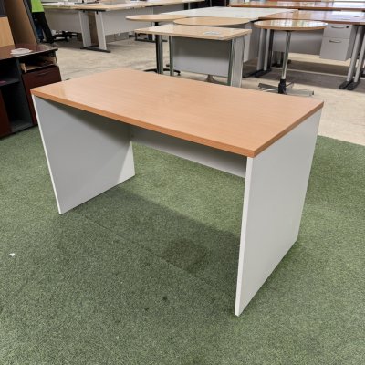 โต๊ะทำงาน