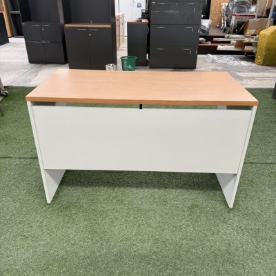 โต๊ะทำงาน