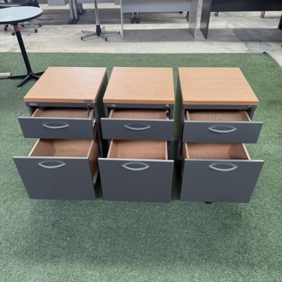 ตู้ลิ้นชักใต้โต๊ะ