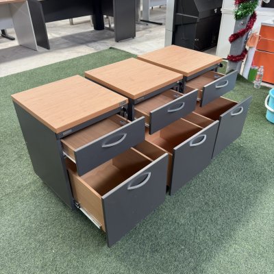 ตู้ลิ้นชักใต้โต๊ะ