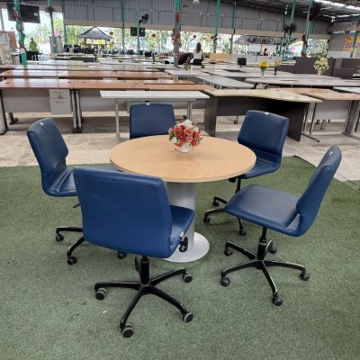 โต๊ะประชุมทรงกลม 4 ที่นั่ง