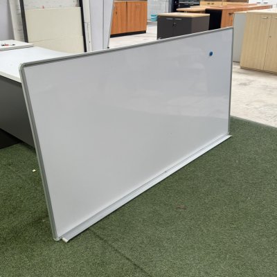 กระดานไวท์บอร์ด แขวนผนัง