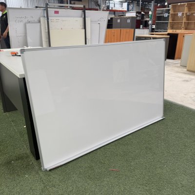 กระดานไวท์บอร์ด แขวนผนัง