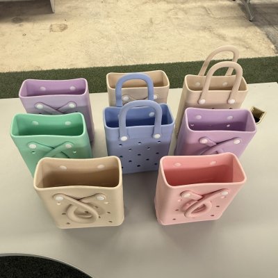 กระเป๋าถือ EVA (เล็ก)