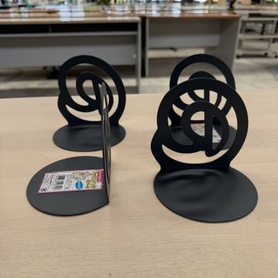 ที่กั้นหนังสือเหล็ก