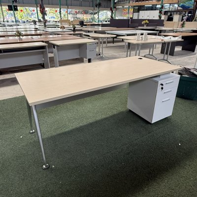 โต๊ะทำงานผู้บริหาร