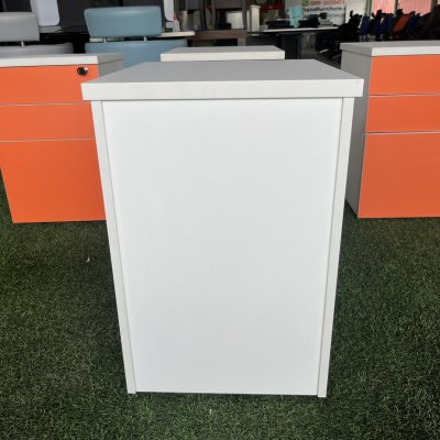 ตู้ลิ้นชักข้างโต๊ะ สีส้ม