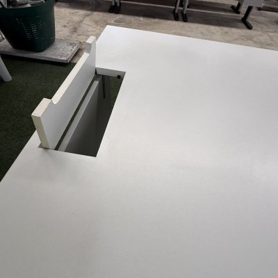 โต๊ะทำงานทรง L