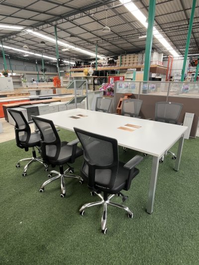 โต๊ะประชุม 6-8 ที่นั่ง (สีขาว)