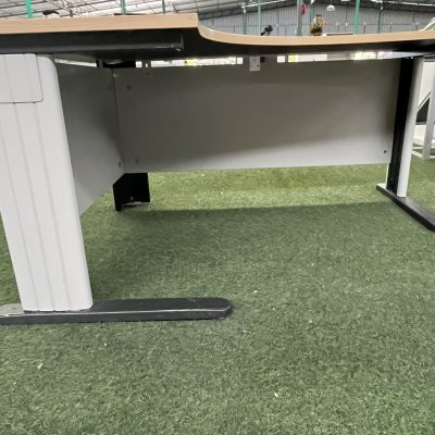 โต๊ะทำงานทรง L