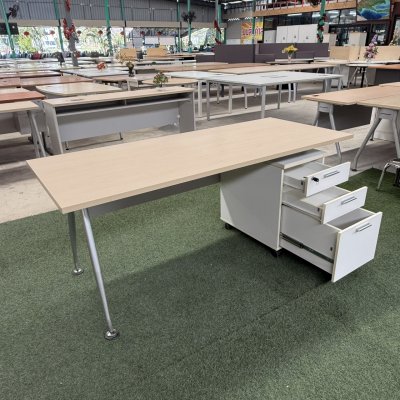 โต๊ะทำงานผู้บริหาร