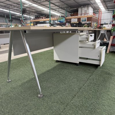 โต๊ะทำงานผู้บริหาร