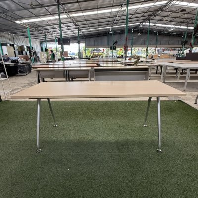 โต๊ะประชุม 4-6 ที่นั่ง