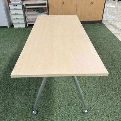 โต๊ะประชุม 4-6 ที่นั่ง