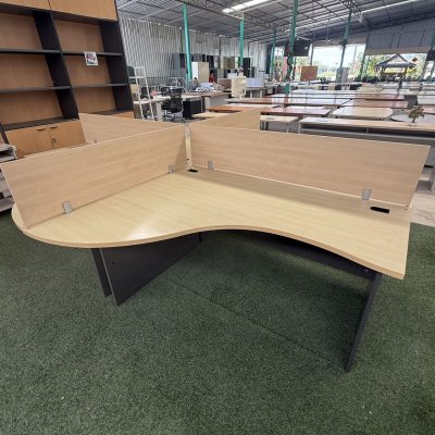 โต๊ะทำงานกลุ่ม 4 ที่นั่งทรง L