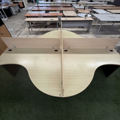 โต๊ะทำงานกลุ่ม 4 ที่นั่งทรง L