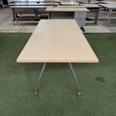 โต๊ะประชุม 6 ที่นั่ง