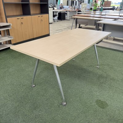 โต๊ะประชุม 6 ที่นั่ง