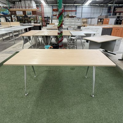 โต๊ะประชุม 6 ที่นั่ง