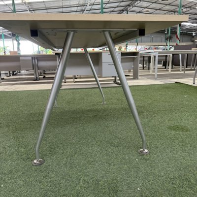 โต๊ะประชุม 6 ที่นั่ง