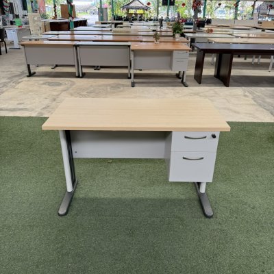 โต๊ะทำงานมีลิ้นชัก