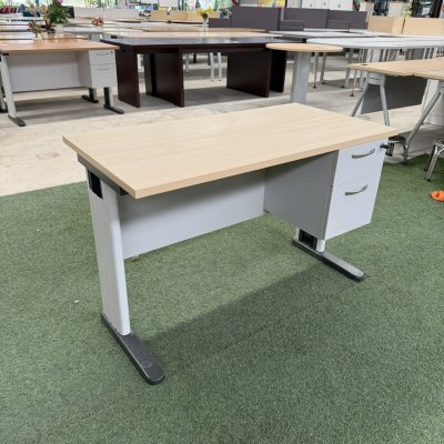 โต๊ะทำงานมีลิ้นชัก