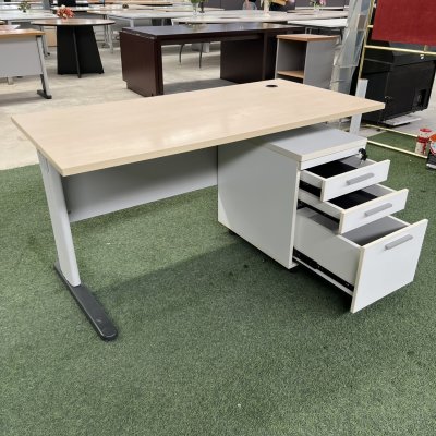 โต๊ะทำงาน