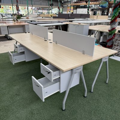 โต๊ะทำงานกลุ่ม 4 ที่นั่ง